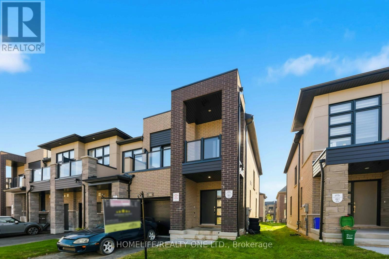 10 Harvey Bunker Crescent, Markham, ON, L6C 3M7