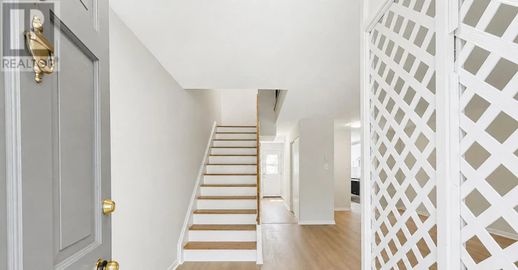 8-1400 Winding Trail, Mississauga, ON, L4X 1W9 - 2