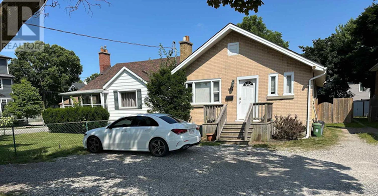 678 Oxford Street E, London, ON, N5Y 3J5