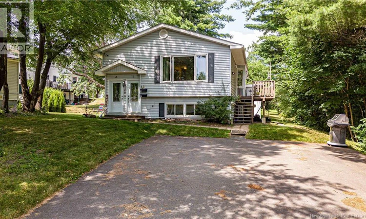 770 Glengarry Place