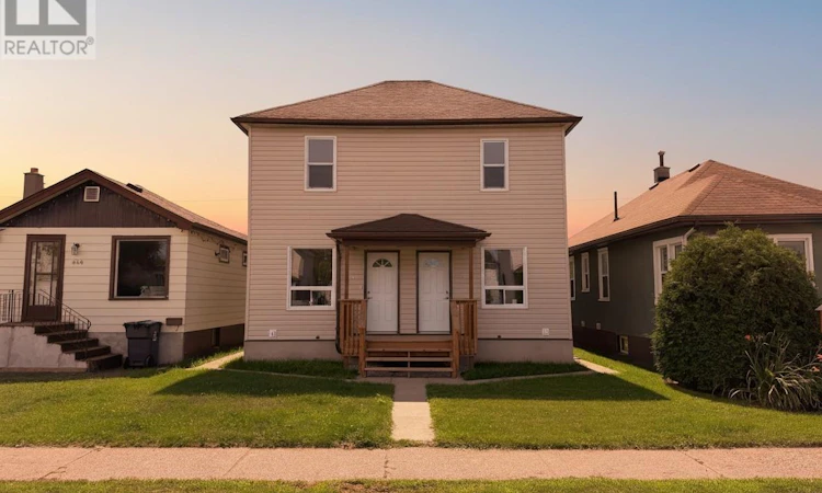 444-446 Brock Street E