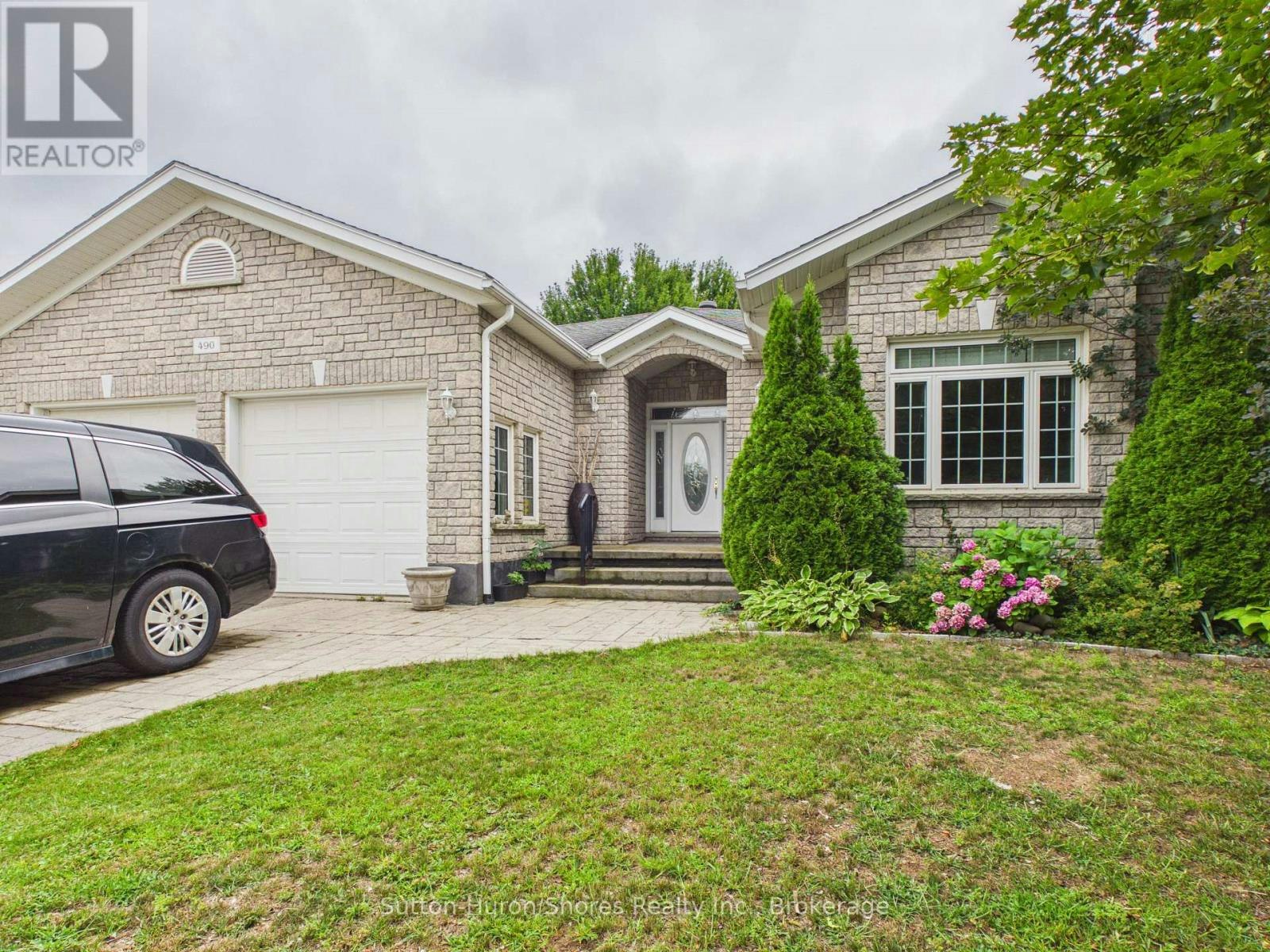 490 Bluewater Drive, Saugeen Shores, ON, N0H 2C1