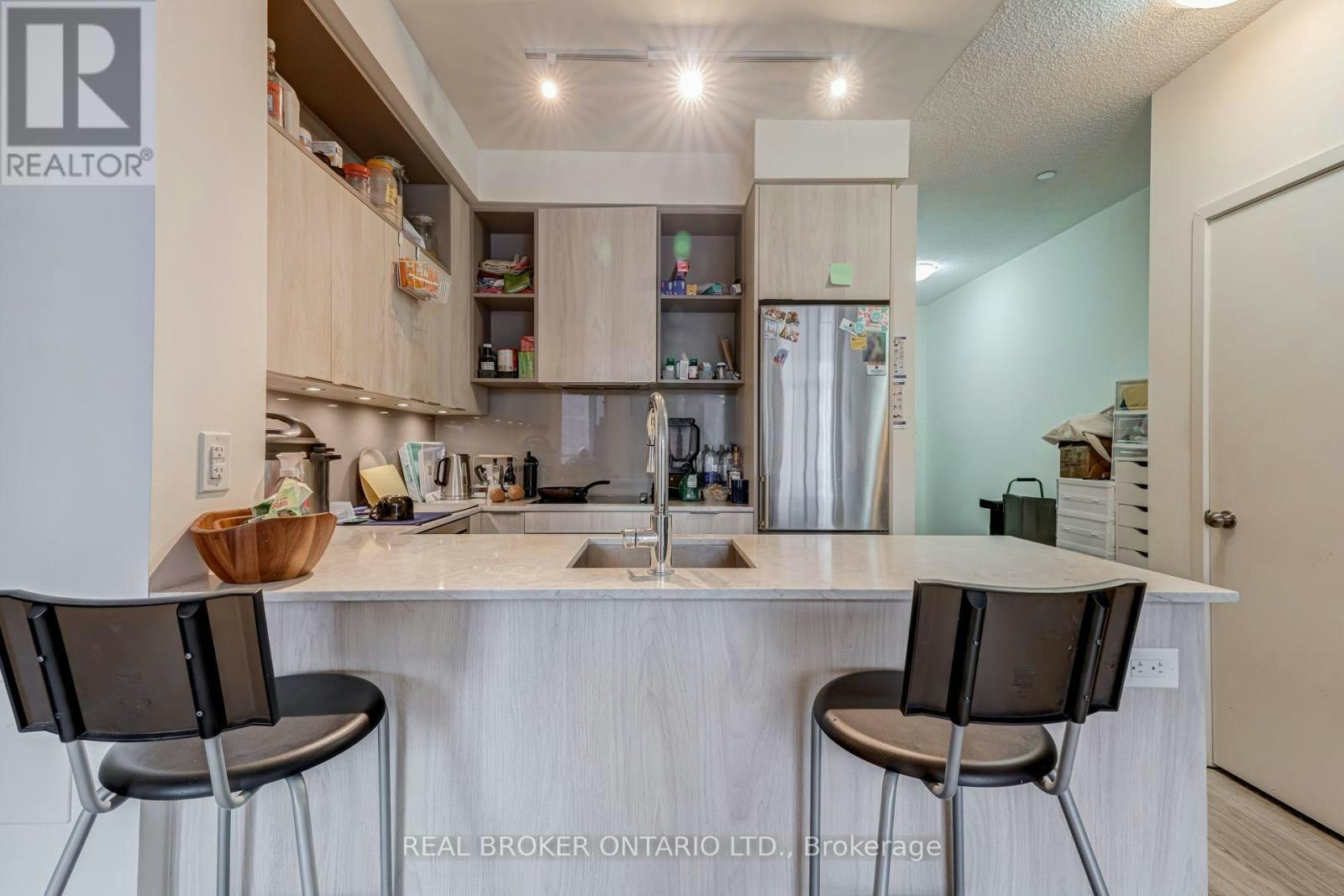 702-200 Sackville Street, Toronto, ON, M5A 0C4 - 7