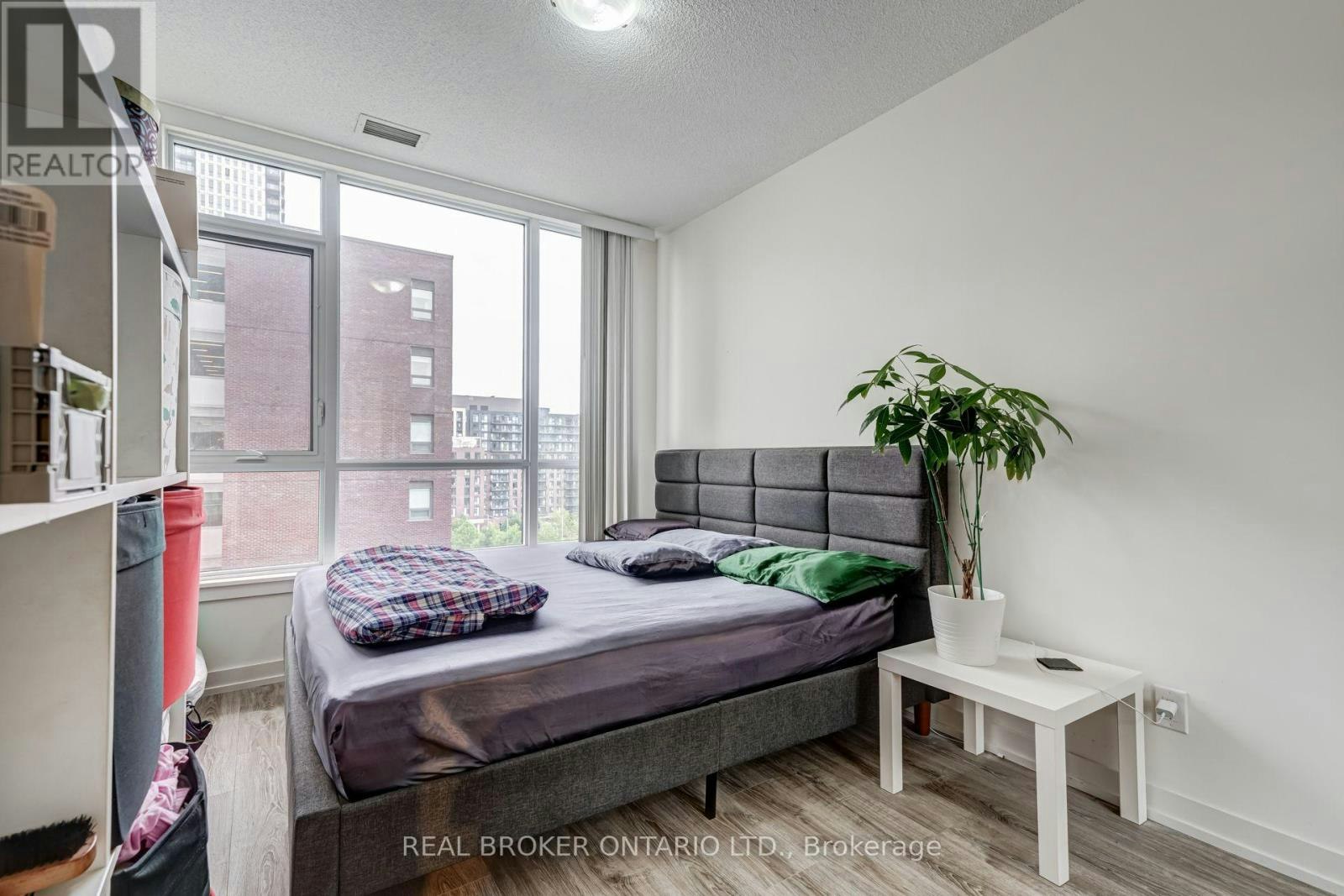 702-200 Sackville Street, Toronto, ON, M5A 0C4 - 13