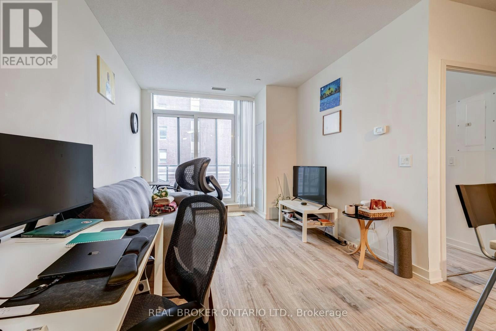 702-200 Sackville Street, Toronto, ON, M5A 0C4 - 9