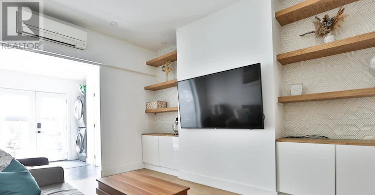 21 Alma Avenue, Toronto, ON, M6J 1N2 - 10