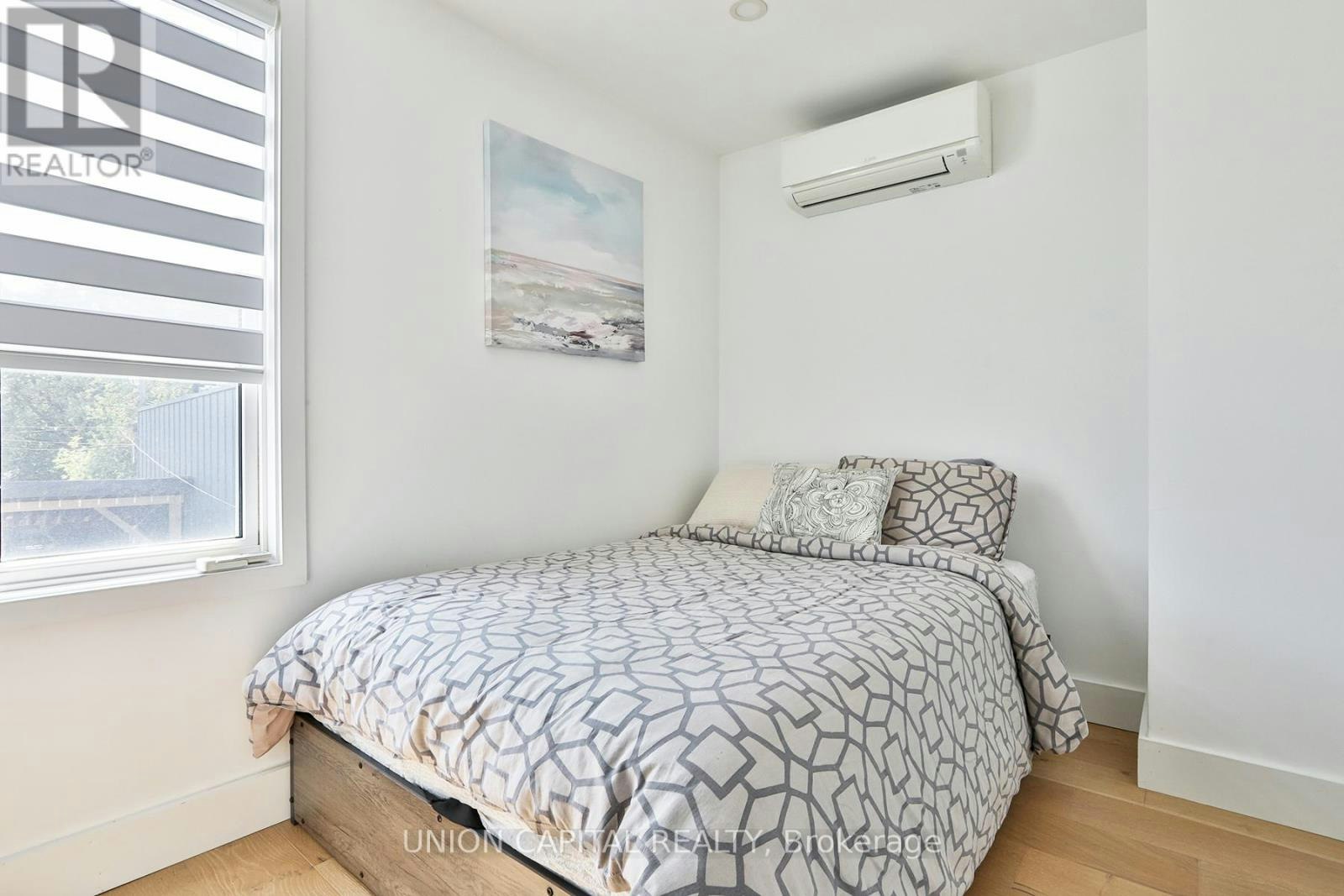 21 Alma Avenue, Toronto, ON, M6J 1N2 - 17