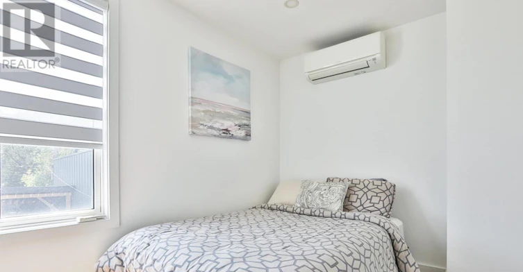 21 Alma Avenue, Toronto, ON, M6J 1N2 - 17