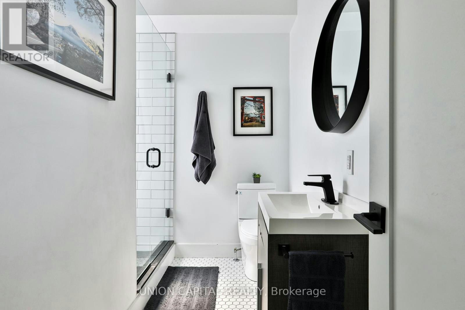 21 Alma Avenue, Toronto, ON, M6J 1N2 - 20