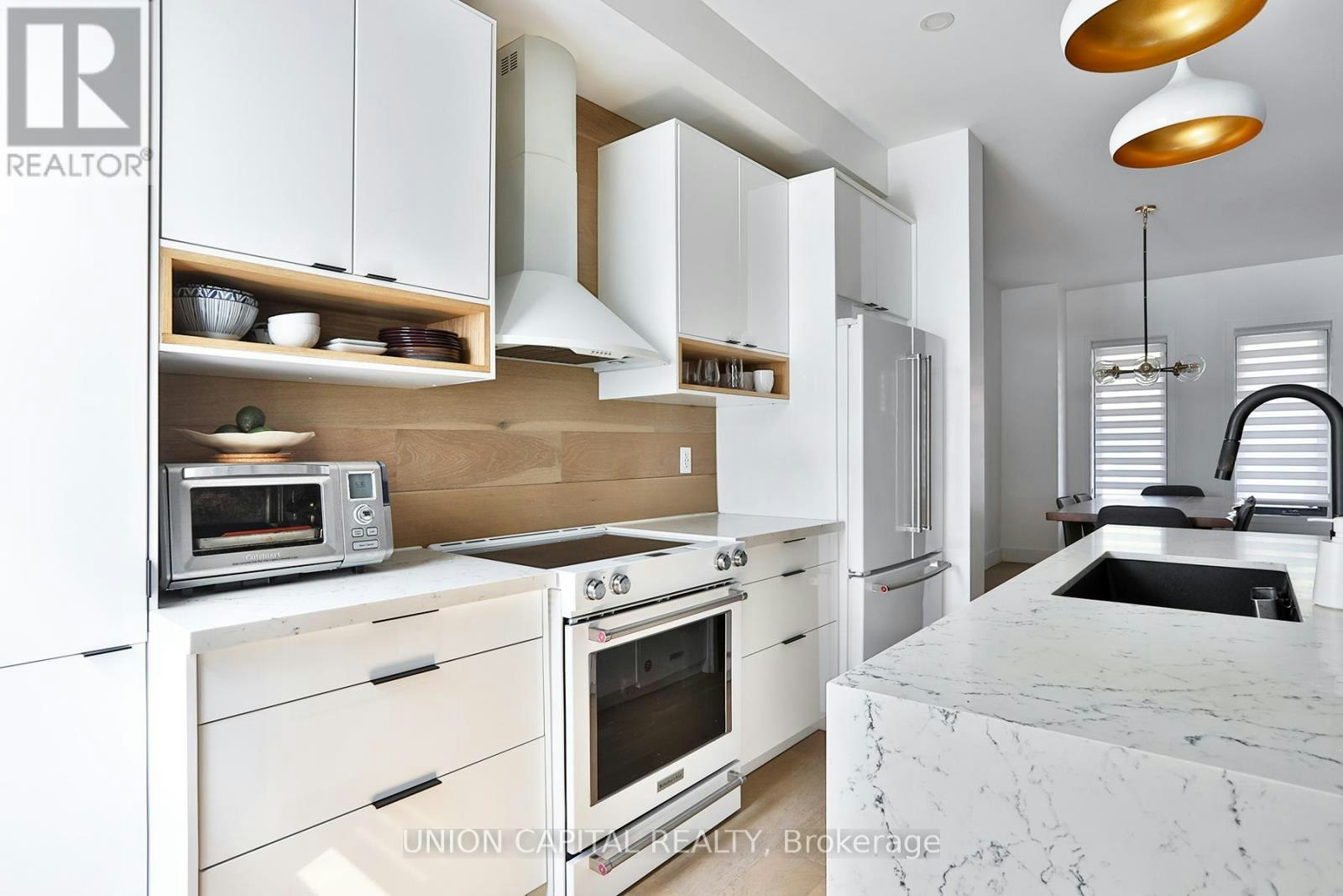 21 Alma Avenue, Toronto, ON, M6J 1N2 - 2