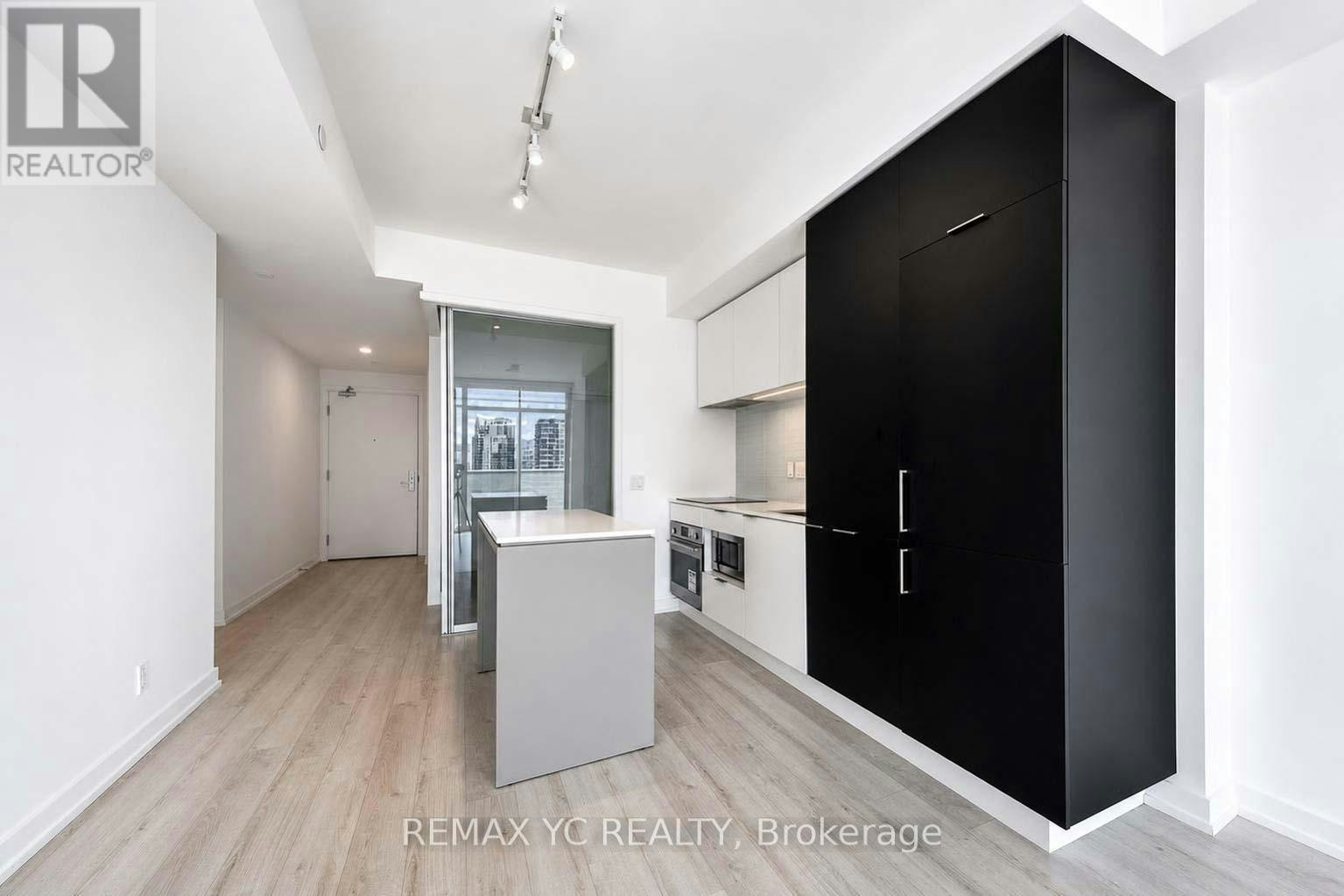 2408-33 Helendale Avenue, Toronto, ON, M4R 0A4 - 13