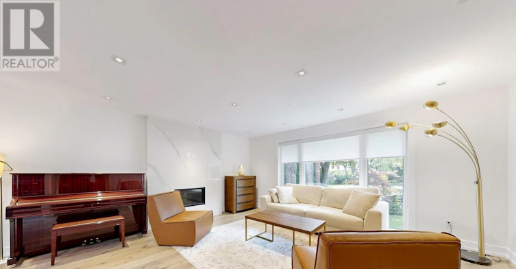 19 Alderdale Court, Toronto, ON, M3B 2H8 - 9