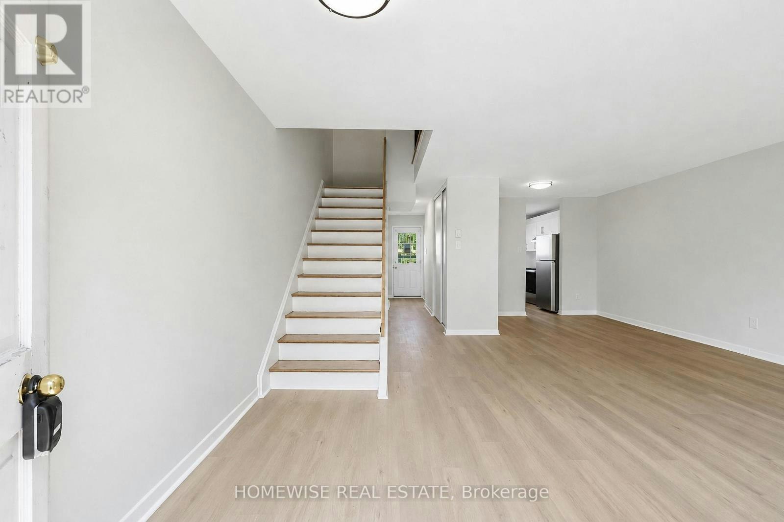 24-1400 Winding Trail, Mississauga, ON, L4X 1W9 - 2