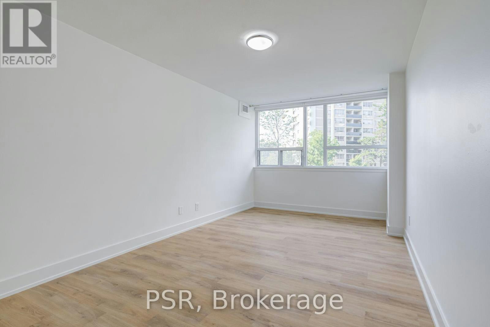 105-240 Markland Drive, Toronto, ON, M9C 1R3 - 11