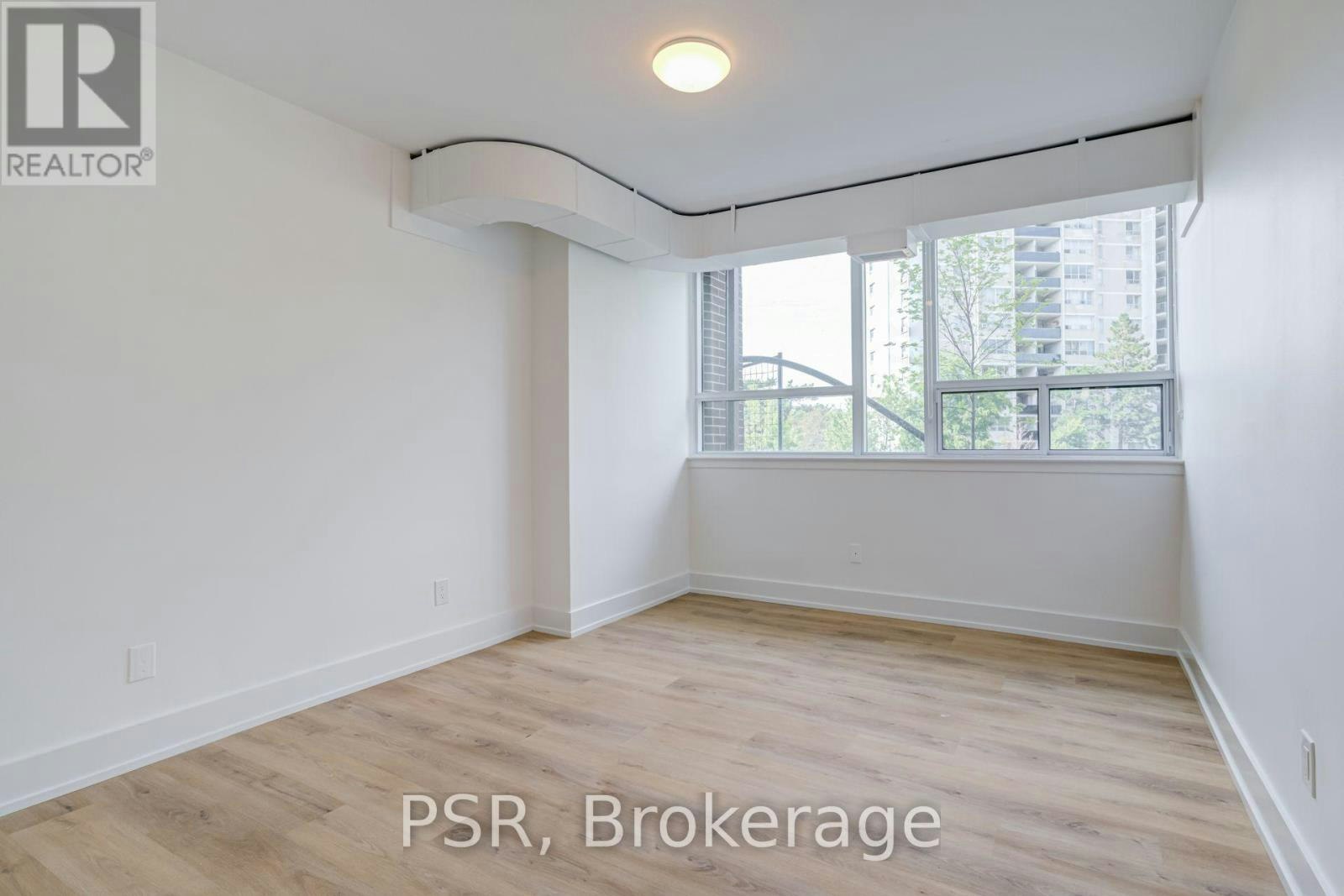 105-240 Markland Drive, Toronto, ON, M9C 1R3 - 13