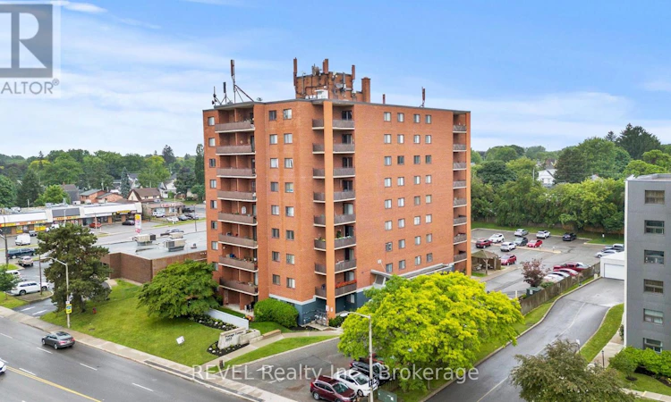 401-3955 Portage Road