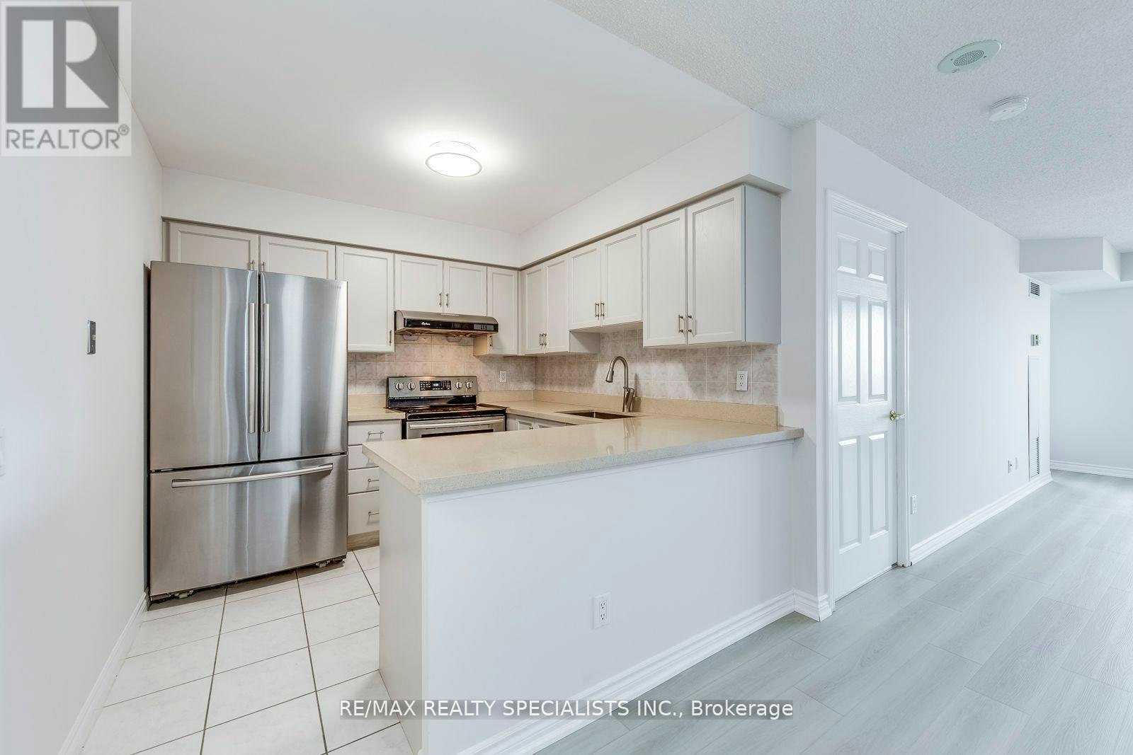 807-35 Kingsbridge Garden Circle, Mississauga, ON, L5R 3Z5 - 16