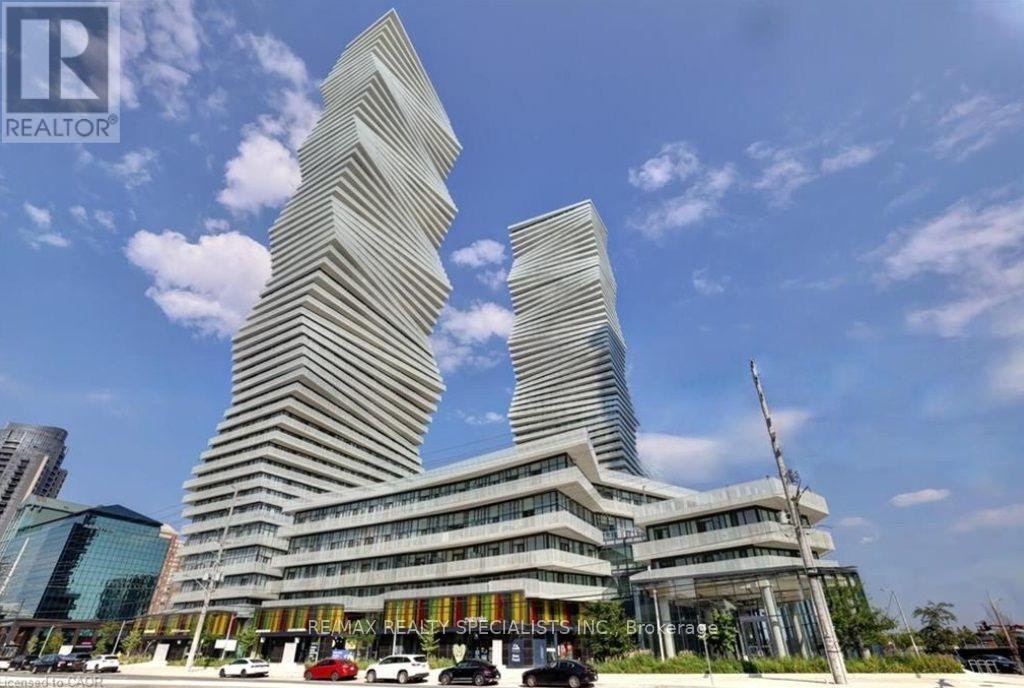 3510-3900 Confederation Parkway, Mississauga, ON, L5B 0M3