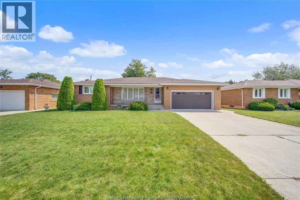 2506 Longfellow Avenue, Windsor, ON, N9E 2K9