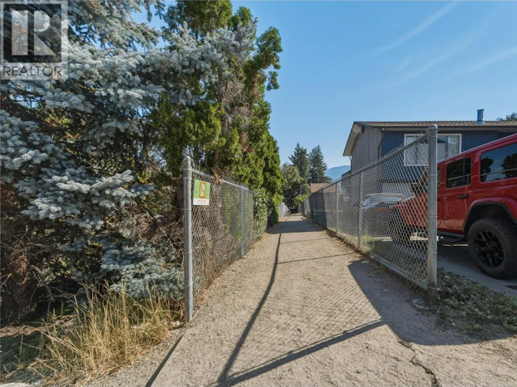 3922 21 Avenue, Vernon, BC, V1T 6R2 - 56