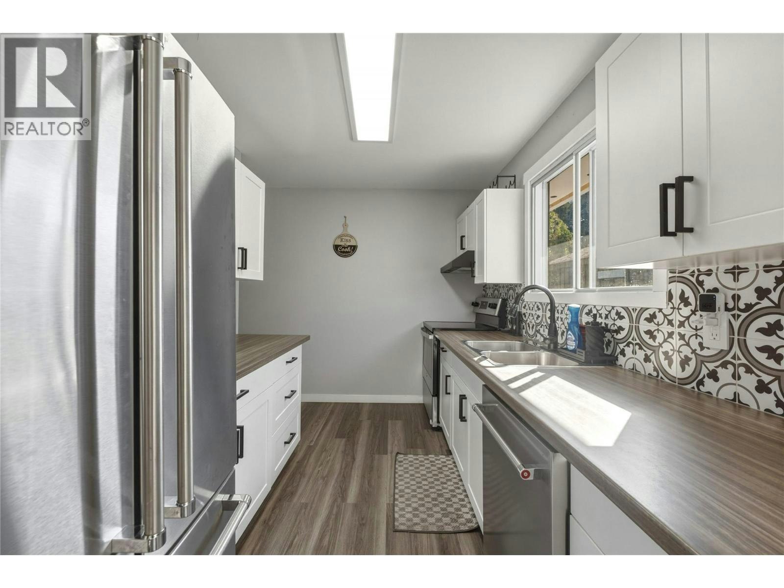 3922 21 Avenue, Vernon, BC, V1T 6R2 - 11