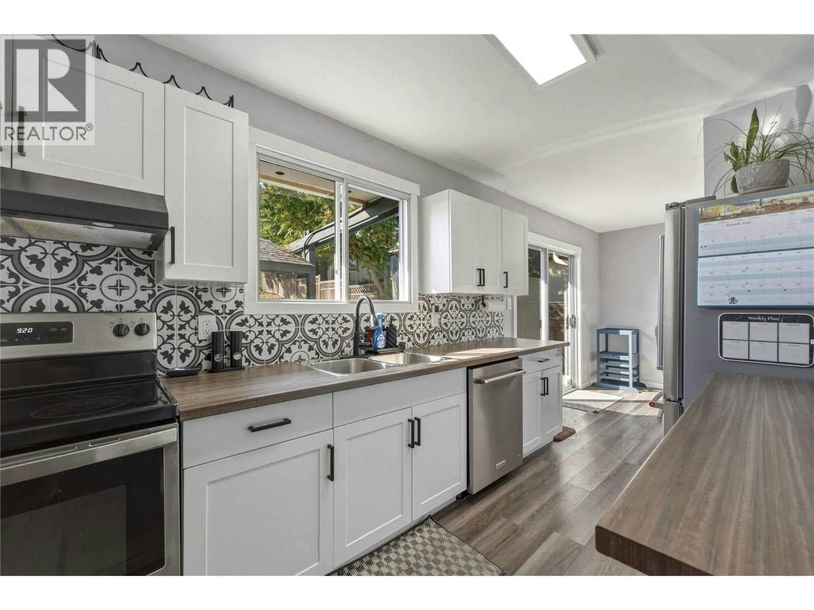3922 21 Avenue, Vernon, BC, V1T 6R2 - 15