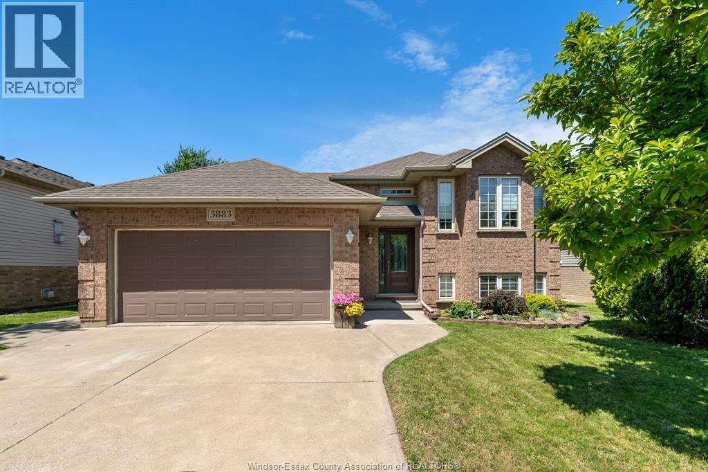 3883 Aristotle Crescent, Windsor, ON, N9G 2N9