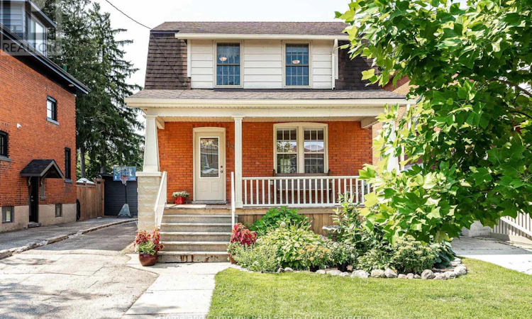 19 Youngs Street