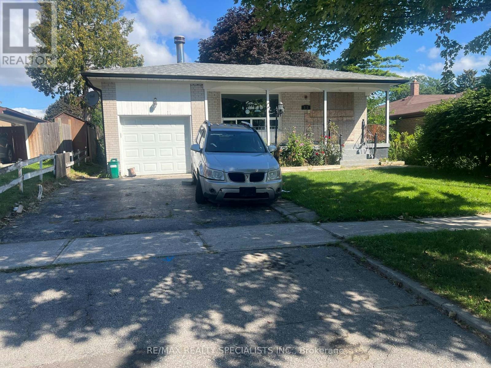 22 Griselda Crescent, Toronto, ON, M1G 3P6