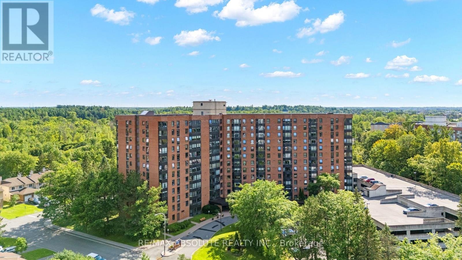 1109-80 Sandcastle Drive, Ottawa, ON, K2H 9E7