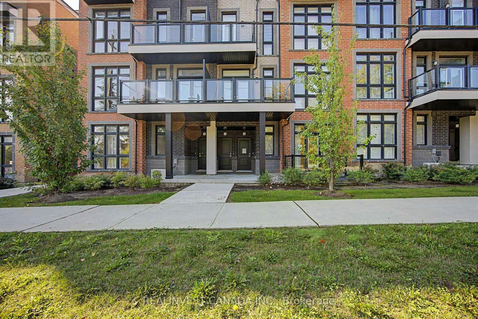 10-3 Bond Crescent, Richmond Hill, ON, L4E 1J4