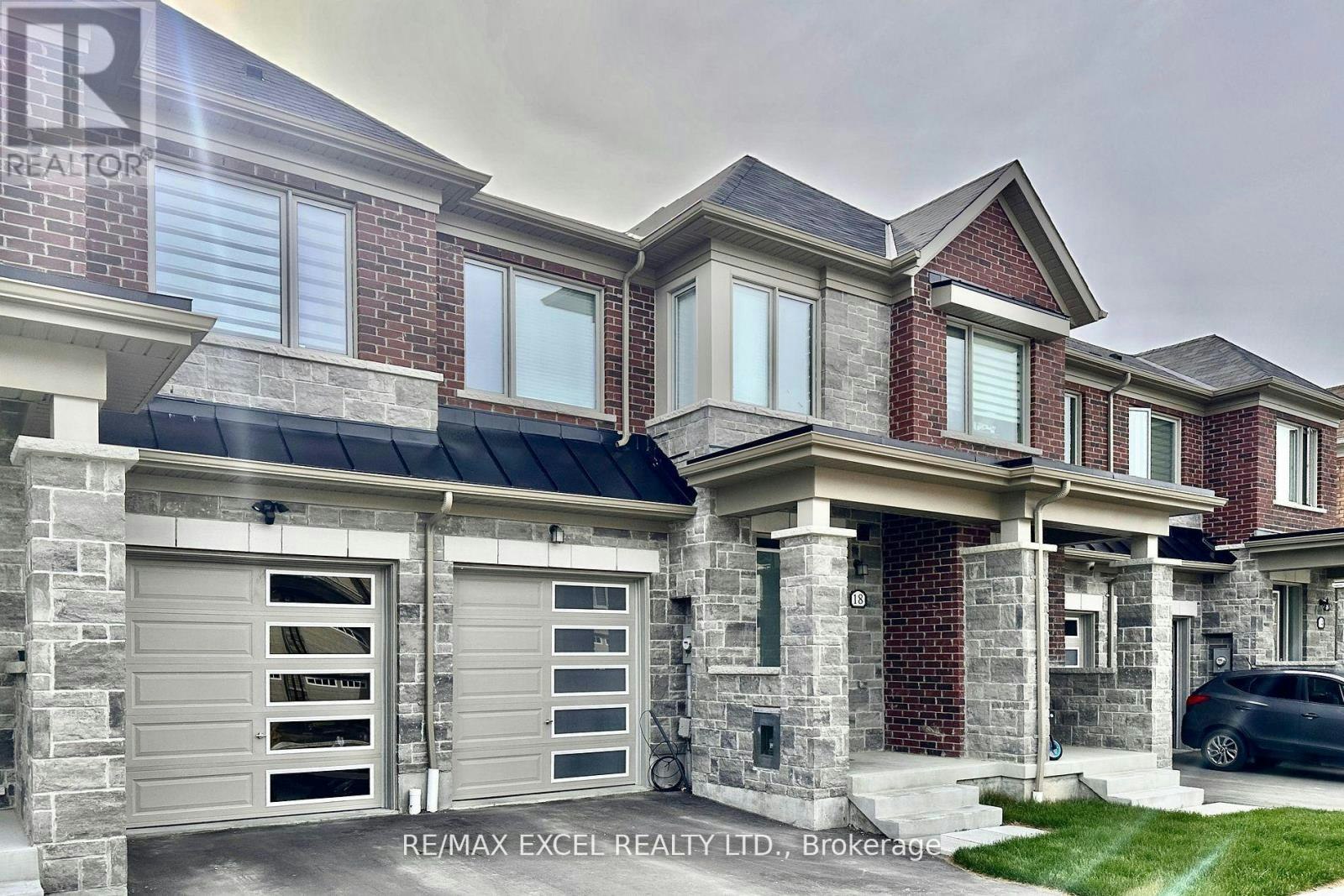 18 Flower Garden Trail, Whitchurch-Stouffville, ON, L4A 4V4 - 2