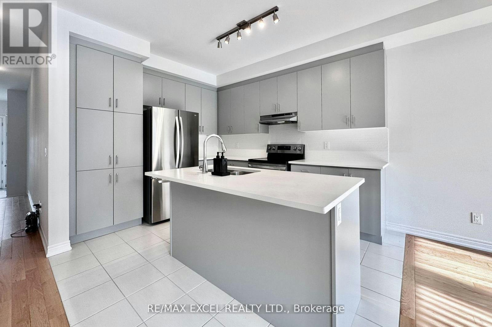 18 Flower Garden Trail, Whitchurch-Stouffville, ON, L4A 4V4 - 9