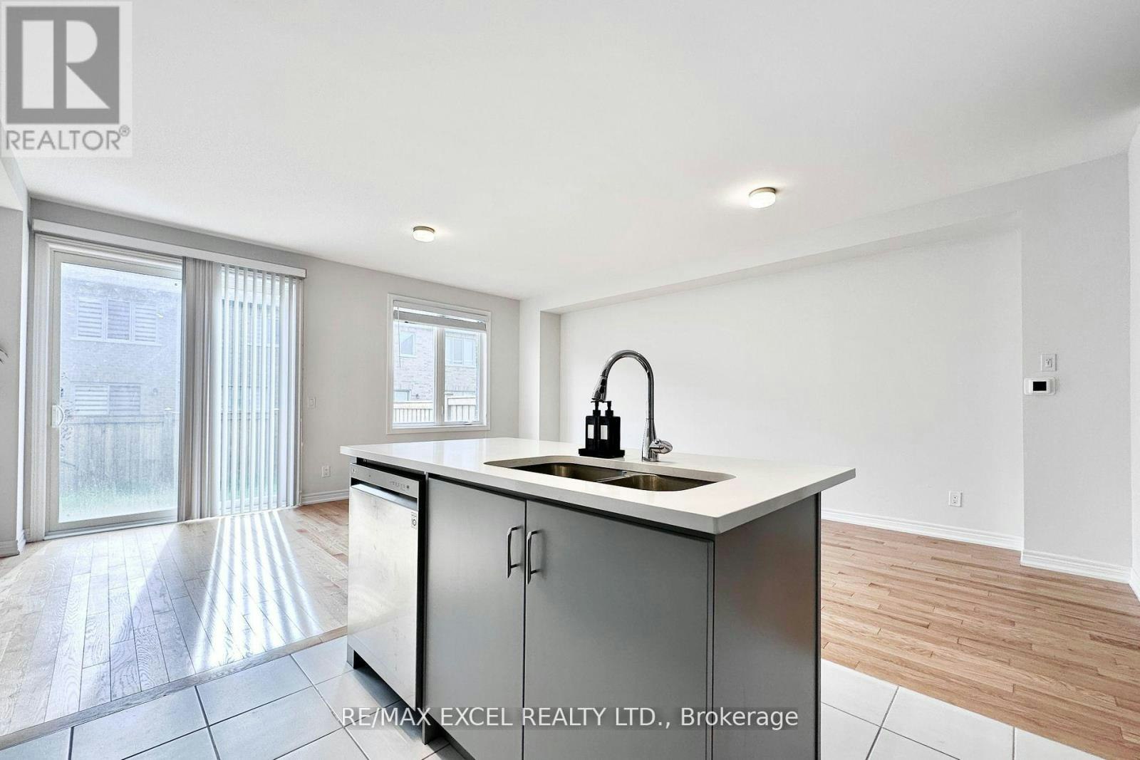 18 Flower Garden Trail, Whitchurch-Stouffville, ON, L4A 4V4 - 10