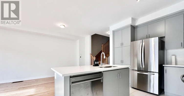18 Flower Garden Trail, Whitchurch-Stouffville, ON, L4A 4V4 - 7