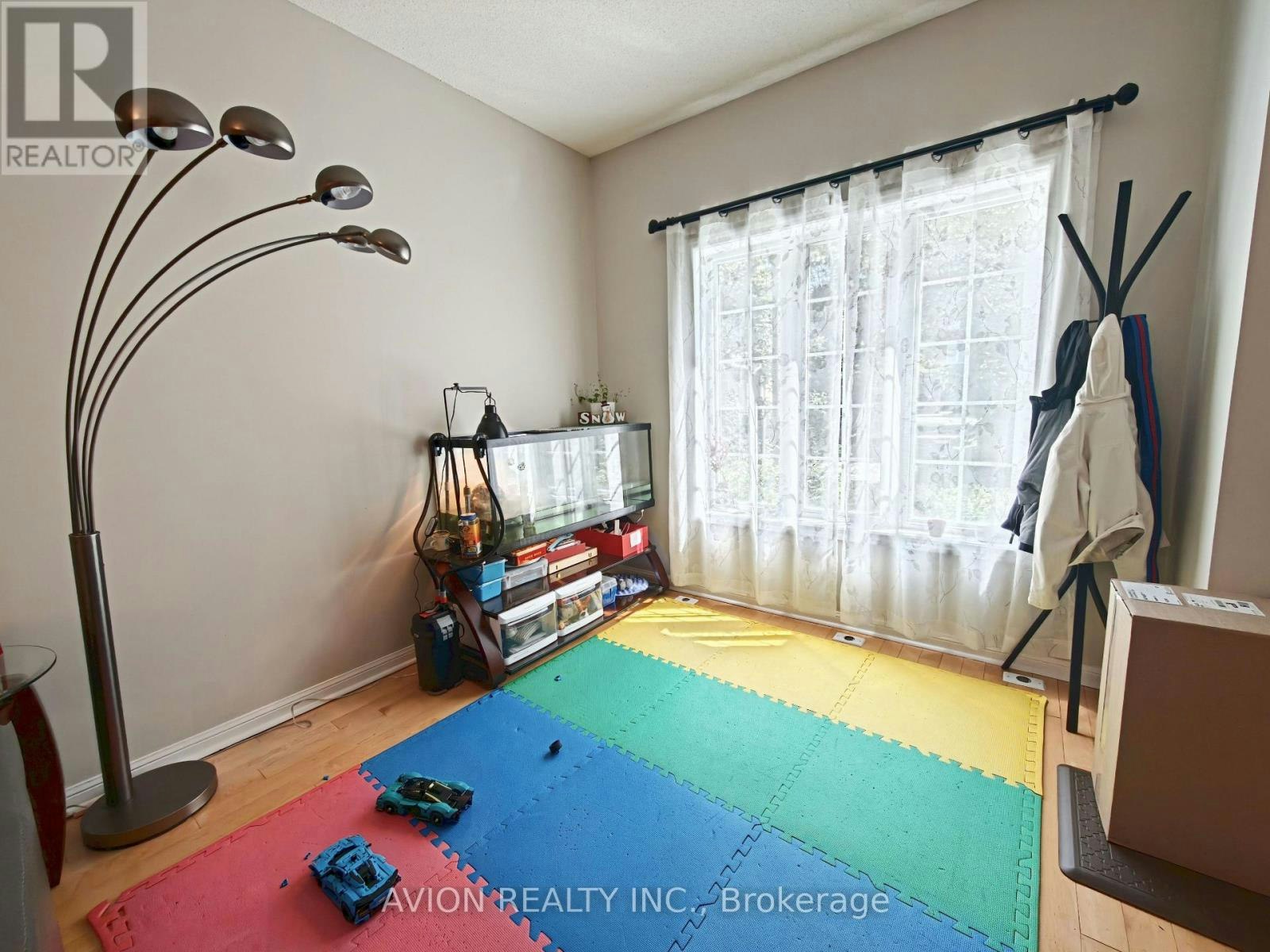 9-20 St Moritz Way, Markham, ON, L3R 4G4 - 2