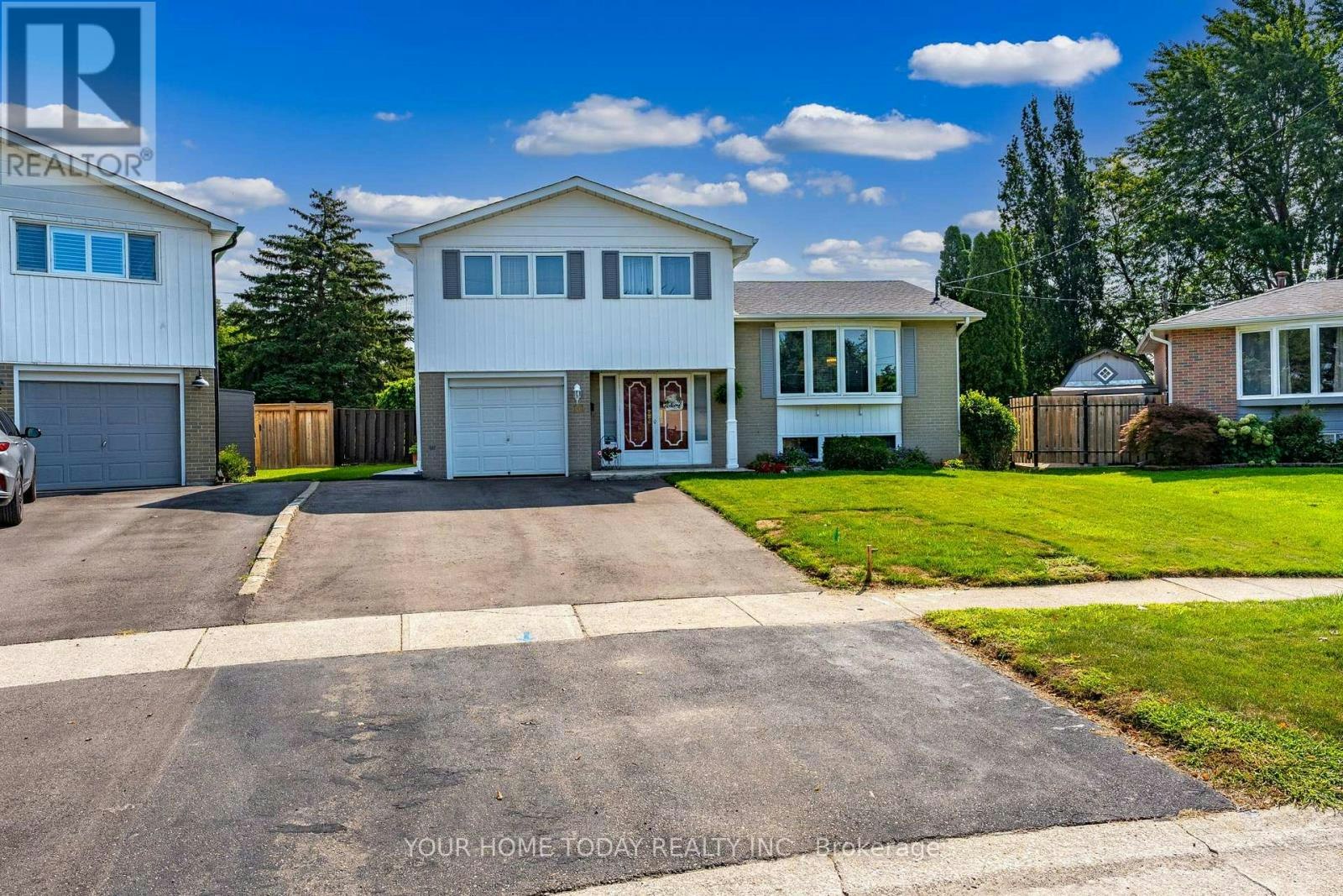 10 Marilyn Crescent, Halton Hills, ON, L7G 1K4