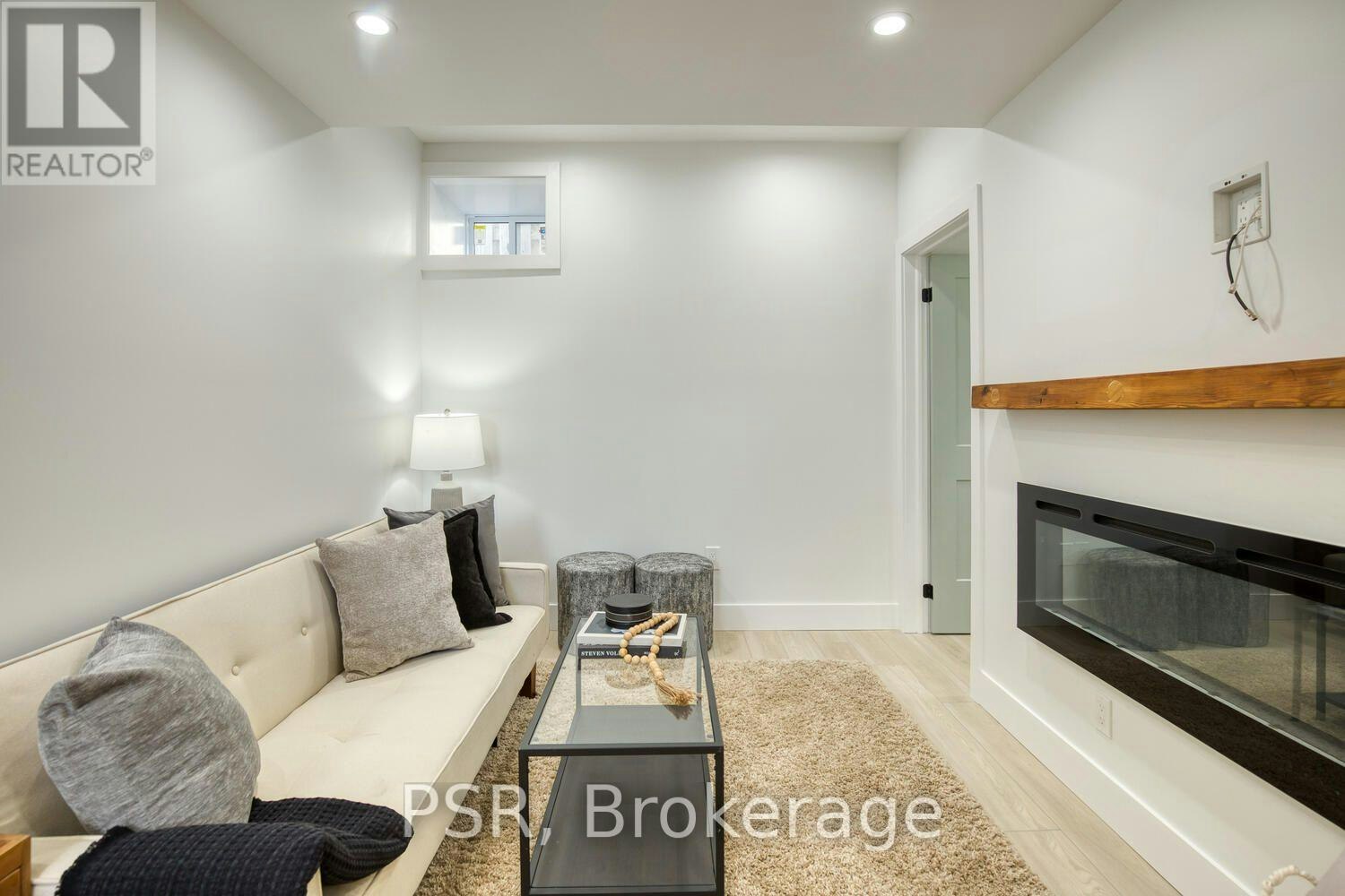 C-51 Dupont Street E, Waterloo, ON, N2J 2G8 - 5