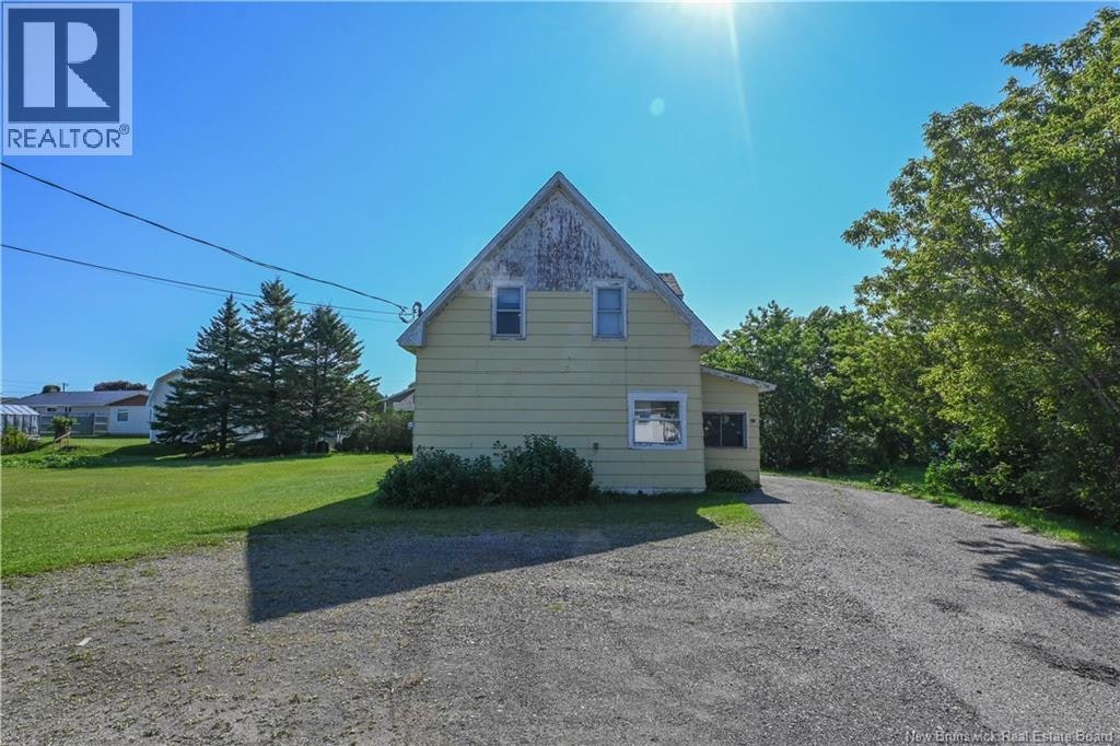 45 Du Pêcheur Rue Nord, Lameque, NB, E8T 1K4