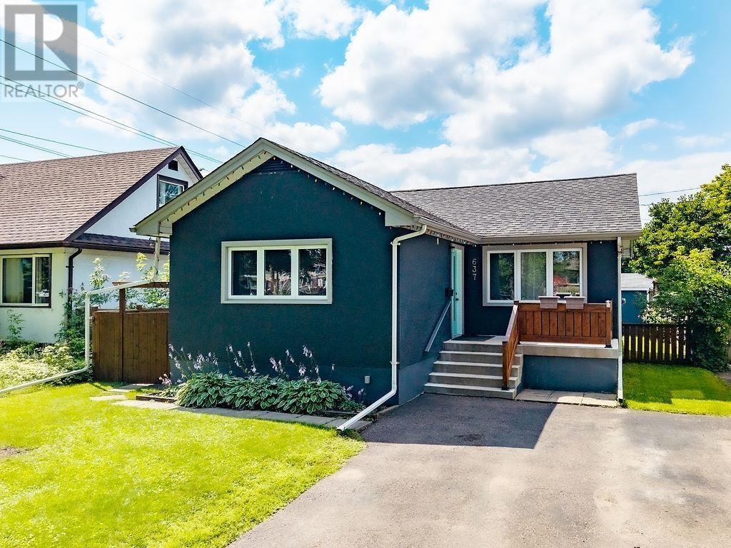 637 Hyde Park Avenue, Thunder Bay, ON, P7E 1Y4