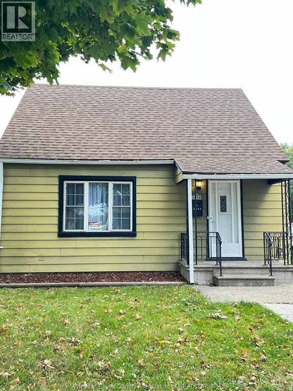 1058 California, Windsor, ON, N9B 2Z7