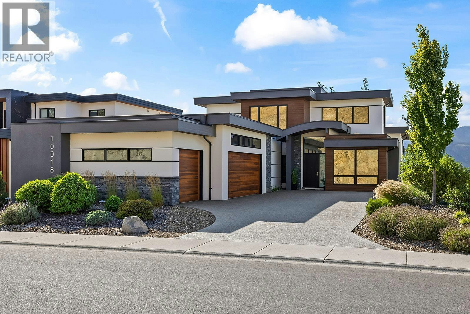 10018 Beacon Hill Drive, Lake Country, BC, V4V 0A9