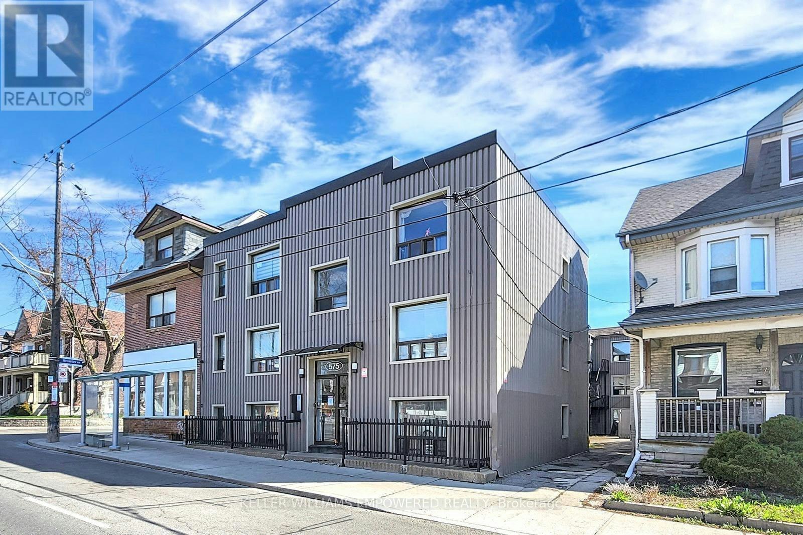 C-575 Pape Avenue, Toronto, ON, M4K 3R5