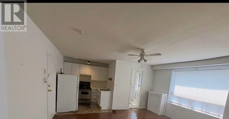 C-575 Pape Avenue, Toronto, ON, M4K 3R5 - 5