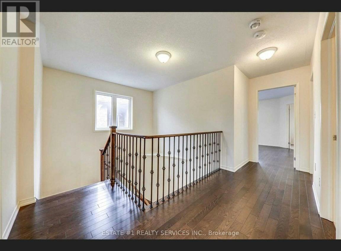 UPPER-153 Dance Act Avenue, Oshawa, ON, L1L 0H4 - 9