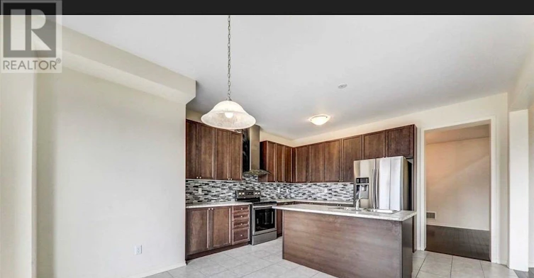 UPPER-153 Dance Act Avenue, Oshawa, ON, L1L 0H4 - 7
