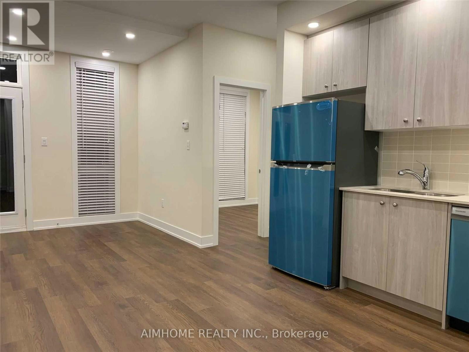 17-1 Bond Crescent, Richmond Hill, ON, L4E 3K2 - 4