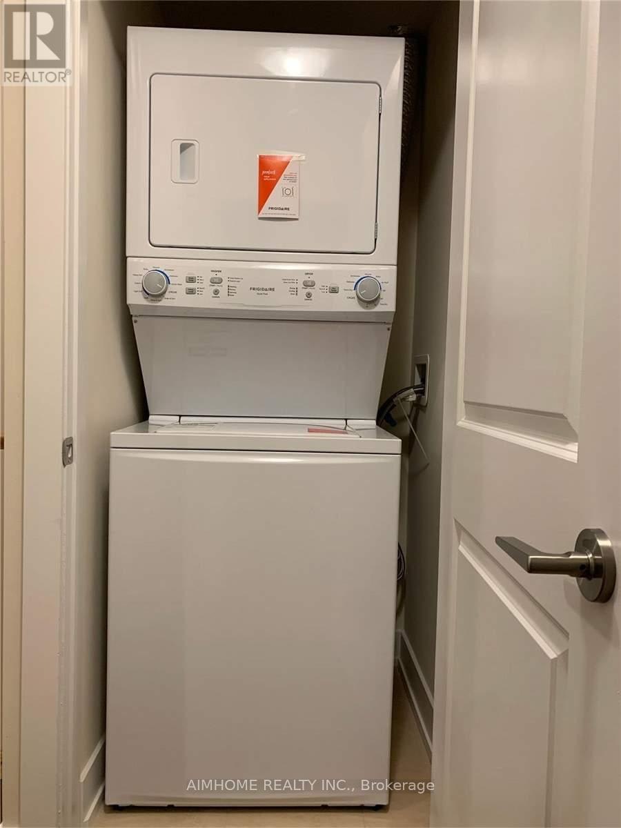 17-1 Bond Crescent, Richmond Hill, ON, L4E 3K2 - 10
