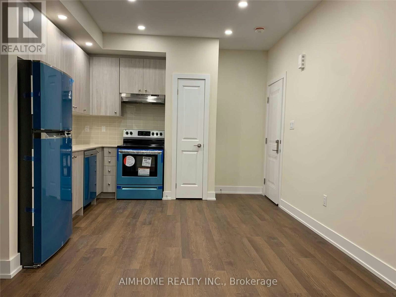 17-1 Bond Crescent, Richmond Hill, ON, L4E 3K2 - 3