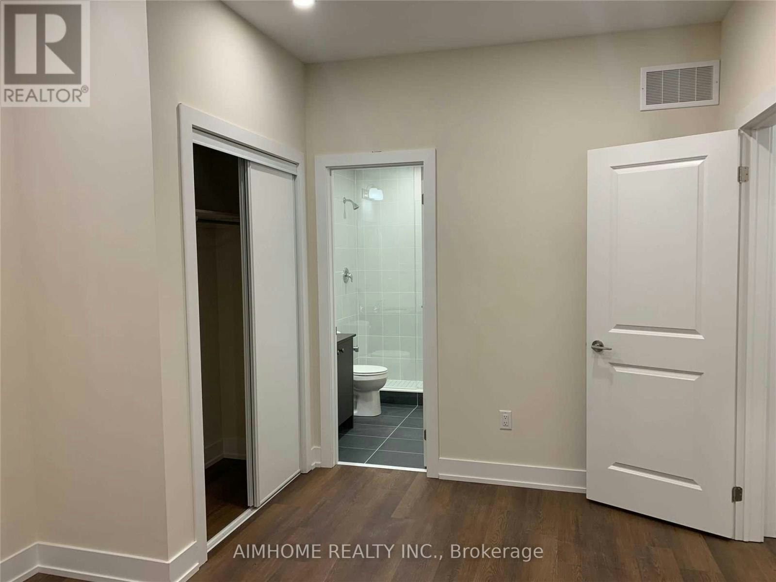 17-1 Bond Crescent, Richmond Hill, ON, L4E 3K2 - 6